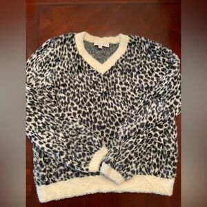 LOFT V-Neck Sweater in Black and Cream Animal Print Size Large